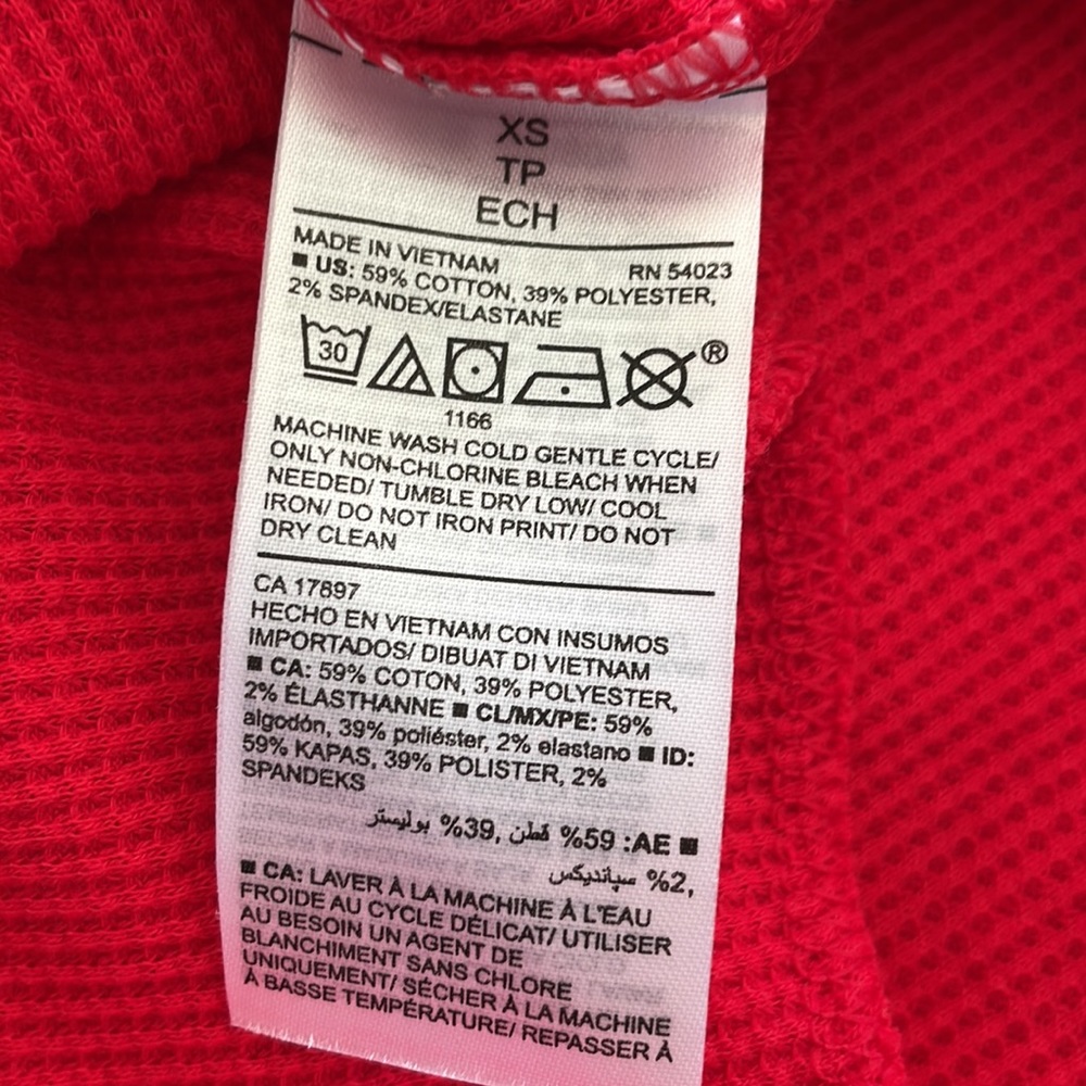 Old Navy too hot to handle red Christmas gingerbread thermal waffle top size XS - Picture 8 of 8